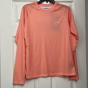 Columbia PFG women’s size medium